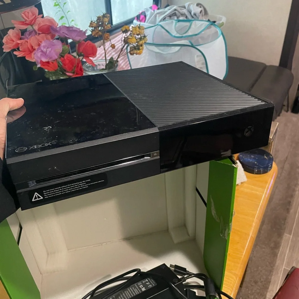 Black Gaming Console/ Xbox 1